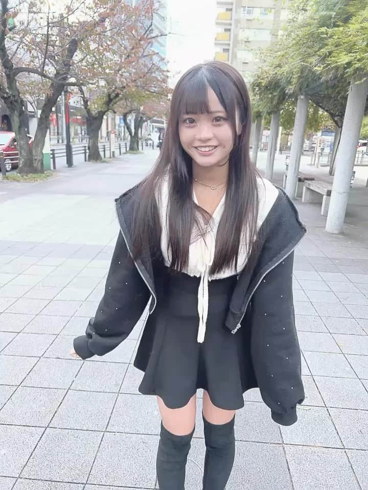 杉井美咲のインスタグラム：「今日の情報のテスト難しかったー😿休みの間に数学がんばる！✨💕 ・ ・ #jk #sjk #jk2 #jkブランド #jkの素敵な思い出 #07 #杉井美咲 #女子高生ミスコン #高一ミスコン」