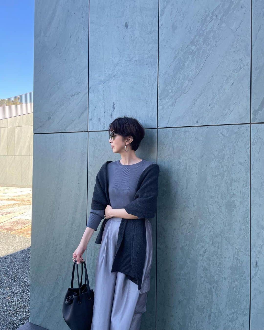 石井のり子さんのインスタグラム写真 - (石井のり子Instagram)「** 今日は暖かかったですね🦋  #fashion #ootd #japan #gray #vasic」11月22日 21時58分 - noriko_nnnnn