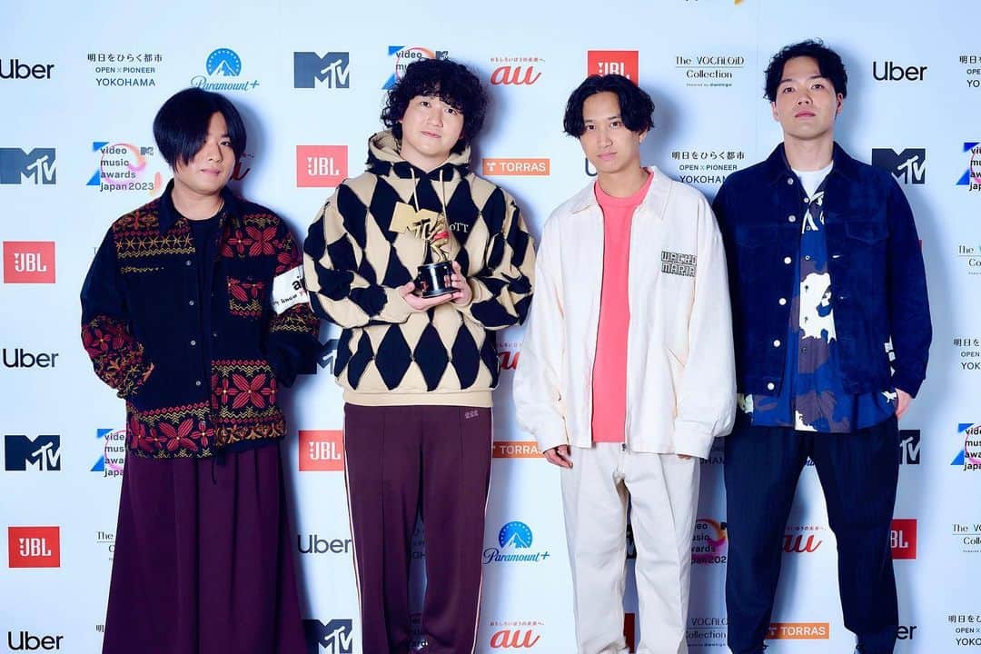 マカロニえんぴつのインスタグラム：「_  MTV【VMAJ 2023】ありがとうございました‼️🙏🏆✨  #MTV #mtvjapan #VMAJ #vmaj2023 #マカロニえんぴつ」