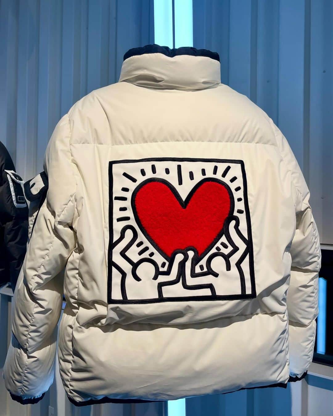 Unaさんのインスタグラム写真 - (UnaInstagram)「@tatras_official ➕ Keith Haring  とってもかわいかった❤️💛💙 #tatraskeith #tatrascollab #PR」11月22日 22時07分 - unakinoco