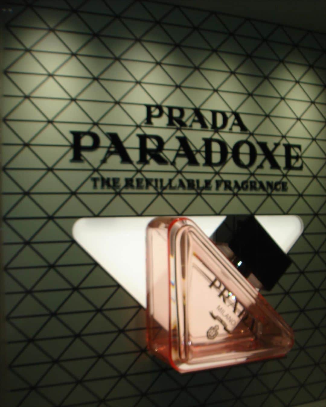 ミチさんのインスタグラム写真 - (ミチInstagram)「プラダ ビューティートウキョウ🧼 #PR #prada #PradaParadoxe #PradaBeauty #プラダパラドックス  @pradabeauty  @prada」11月22日 22時08分 - mi0306chi