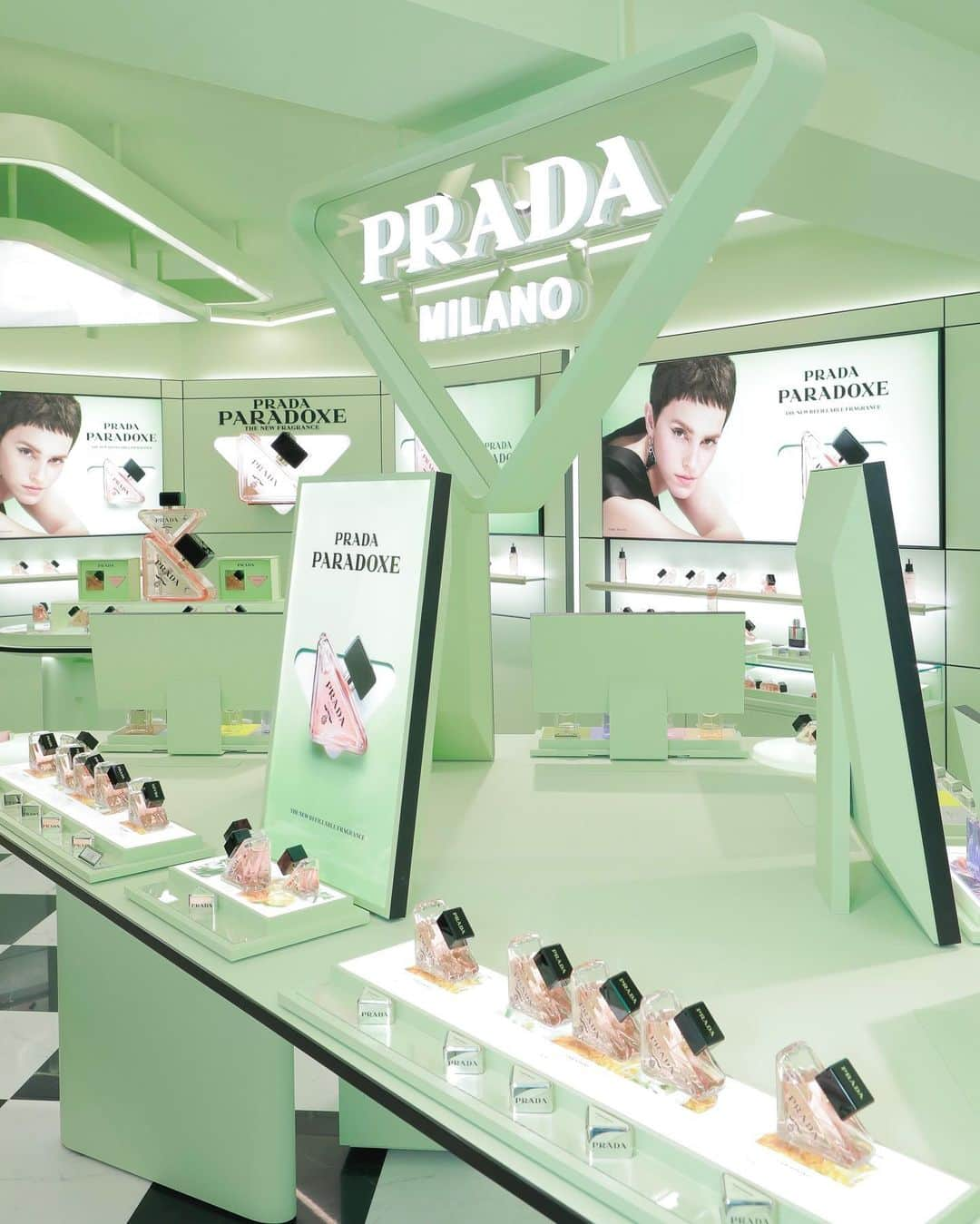 ミチさんのインスタグラム写真 - (ミチInstagram)「プラダ ビューティートウキョウ🧼 #PR #prada #PradaParadoxe #PradaBeauty #プラダパラドックス  @pradabeauty  @prada」11月22日 22時08分 - mi0306chi