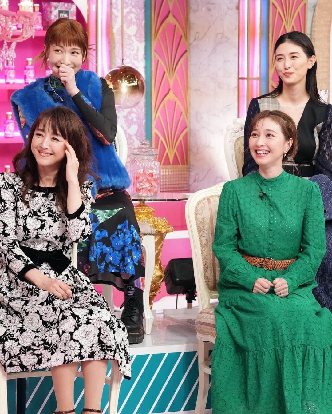 はいだしょうこさんのインスタグラム写真 - (はいだしょうこInstagram)「「上田と女が吠える夜」を 観て下さった皆さん、ありがとうございました！！😌  久しぶりの「Wしょうこ」一緒の出演でした😊🫶  「あいだしょうこ」 「はいだしょうこ」  一字違いです🤤  会えて嬉しかった☺️💓 仲良しが収録が一緒だと安心するわ😮‍💨  ご飯行こうといいながら、なかなか行けない🥹 けど、ずーっと繋がってるから大丈夫😊🫶  続き、写真あるから、またのっけるね☺️  #上田と女が吠える夜 #日本テレビ #司会の上田さんは、やっぱり天才✨  #出演者の皆さん、優しくて素敵だった✨ #スタッフさんも、あたたかいから、本当に助けられている😌」11月22日 22時07分 - haida_shoko