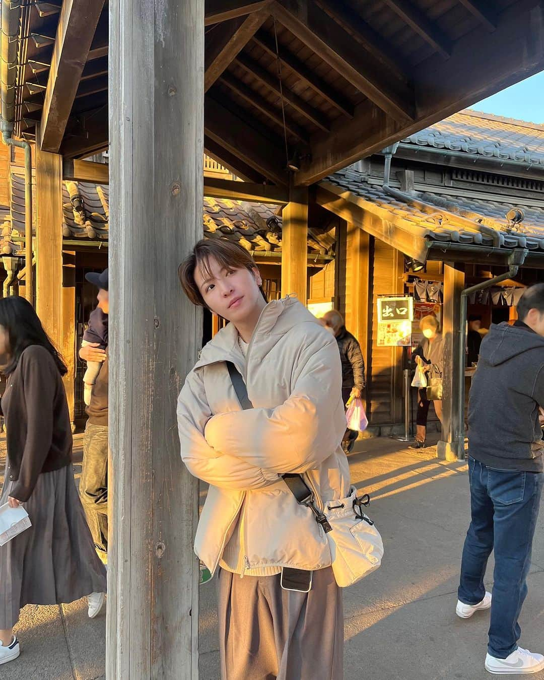 松岡卓弥さんのインスタグラム写真 - (松岡卓弥Instagram)「サービスエリアとか 道の駅が大好きです🥳👍  ここは羽生のサービスエリア😊 雰囲気あって良き🥰  色々周り始められるようになったら サービスエリアとか いろんな道の駅行きたいなー🥺🥺🥺✨  おすすめの道の駅あったら 教えてー☺️✨✨✨📝  とにかく早く みんなに会いに行きたいです🥰 みなさまお楽しみに🌟✨ はやく会いたいです🥹✨✨✨  #埼玉県#羽生#サービスエリア #レトロ#おしゃれ」11月22日 22時13分 - takuya_matsuri