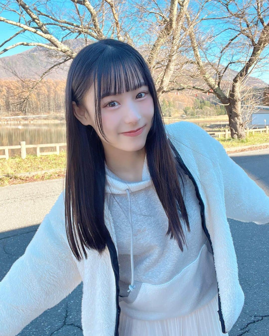 山崎玲奈のインスタグラム：「長野県〜！自然いっぱいで綺麗だった☘️」