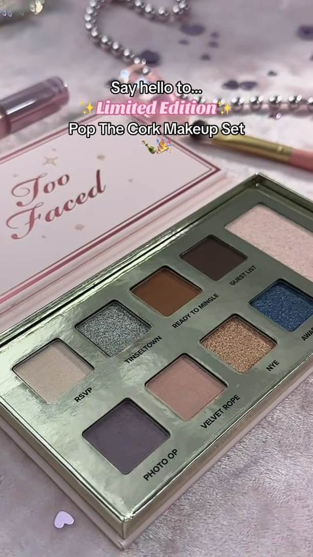 Too Facedのインスタグラム：「‘Tis the season for a fabulous makeup set 😍✨🎁 Our Pop The Cork Makeup Set includes a party-ready face & eye palette and our most powerful lip plumper! 😇 #toofaced」