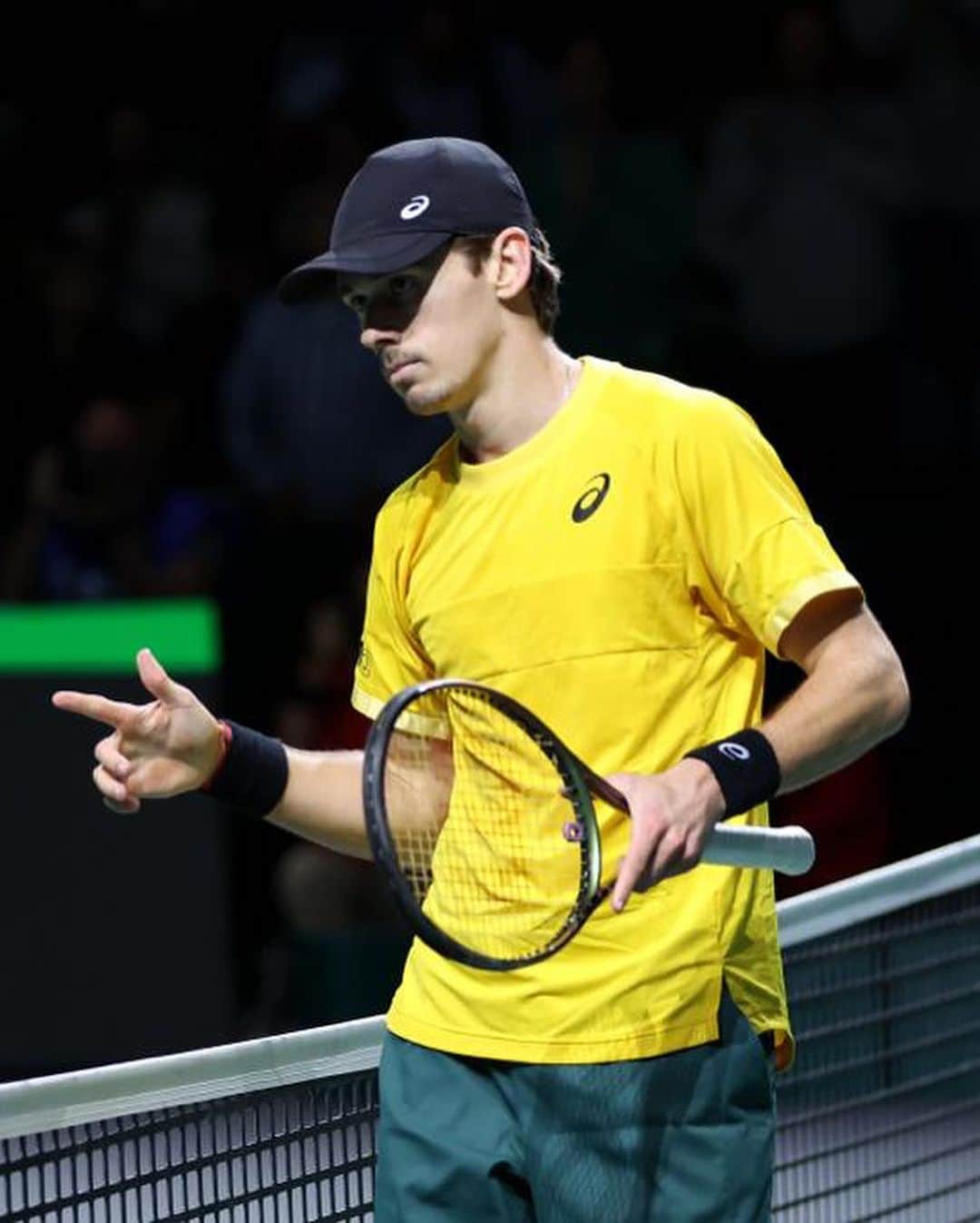 アレックス・デミノーのインスタグラム：「It ain’t over till we say it’s over!! 🔥🇦🇺😤❤️ @daviscup」