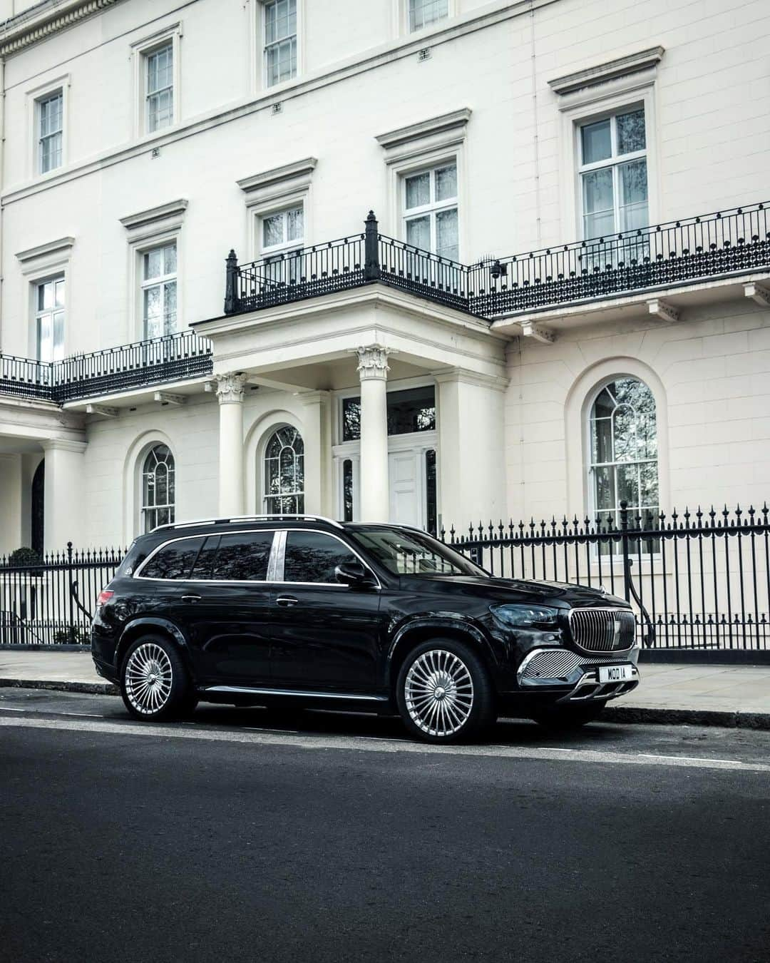 メルセデス・ベンツのインスタグラム：「Pure elegance and creativity in every single aspect.  📷 @bordasfotografia   #MercedesBenz #MercedesMaybach #MBfanphoto」