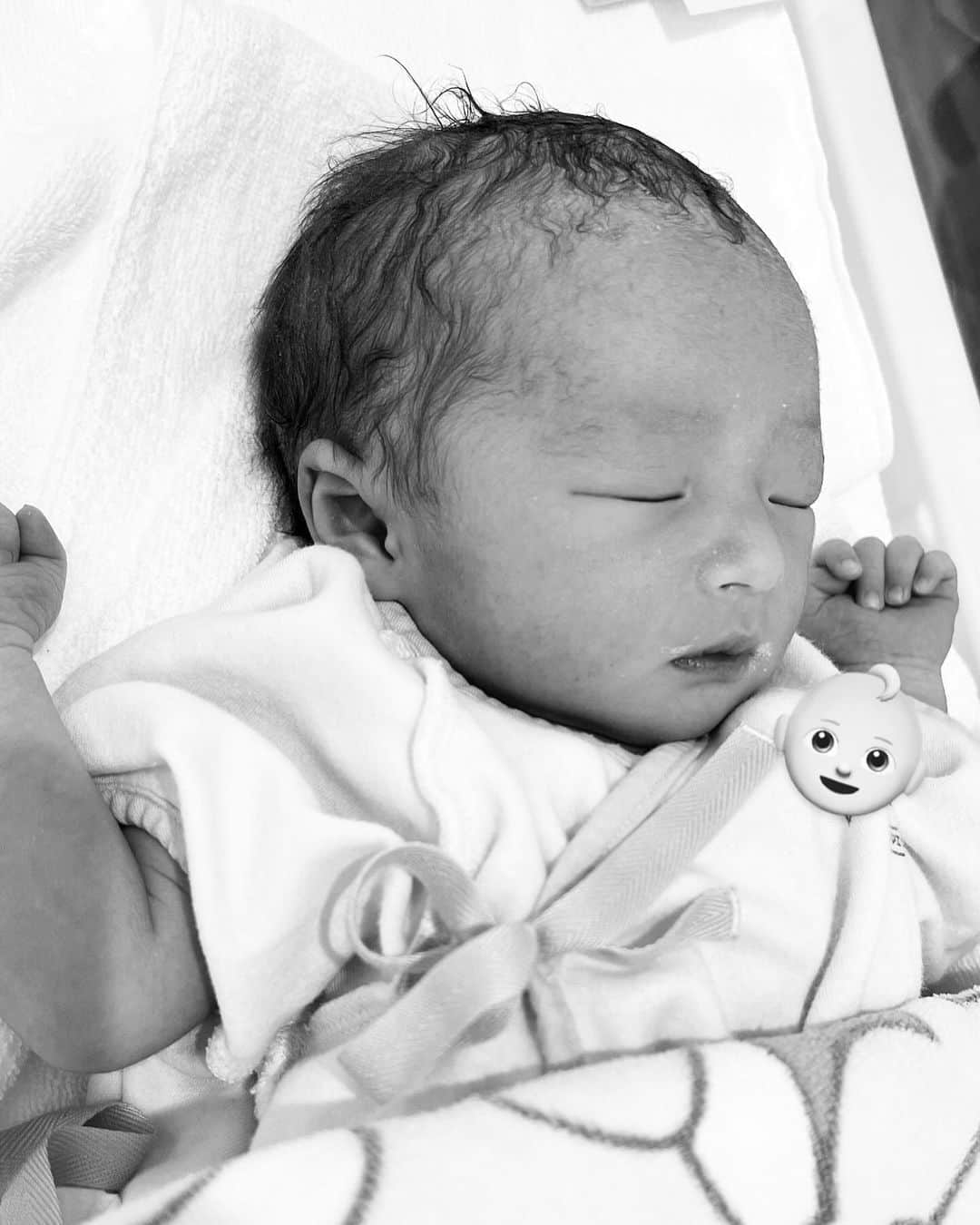 大浦育子のインスタグラム：「just born...♡  こちらの世界へようこそ👶」