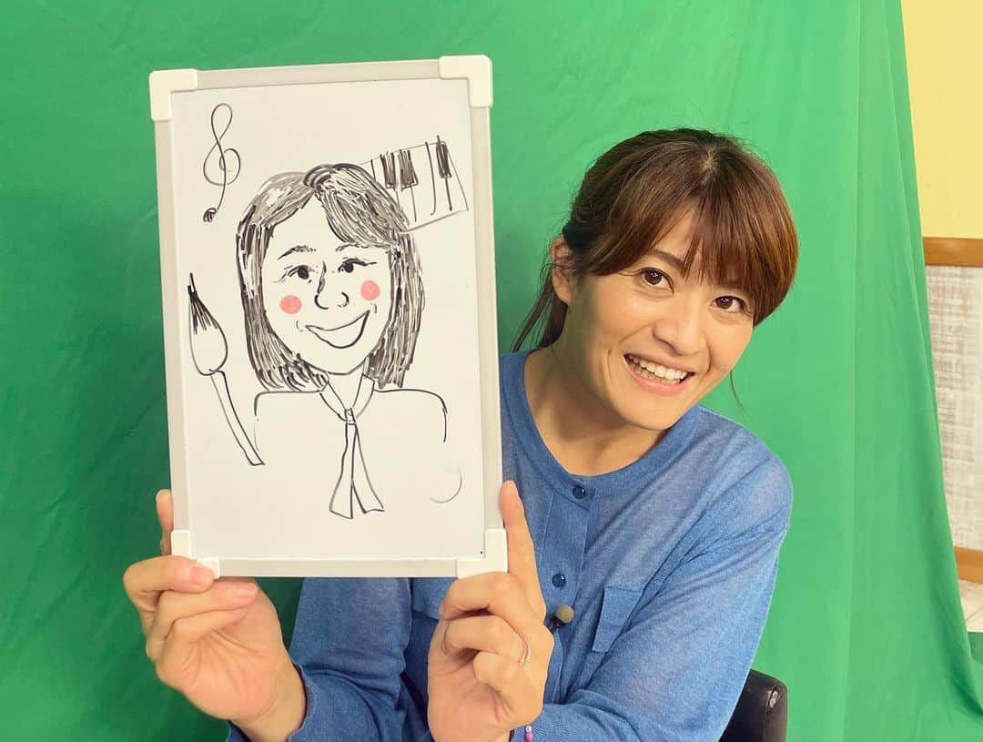 東條麻依子さんのインスタグラム写真 - (東條麻依子Instagram)「浅井アナと絵心対決！？  https://youtu.be/2S95EgXgh-U?si=rttlSKSpNafutbIb . 私は絵心全くありません。 . 似顔絵も描いていただきましたよー！🎨 髪の毛や表情のペンのタッチが芸術でした✨ コツは人のシワを見るんだそうです。 絵が上手になりたい🥹 . #浅井批文#東條麻依子#絵心#なな裏テレビ#似顔絵大切にします #チャンネル登録お願いします」11月23日 8時34分 - maiko_tojo