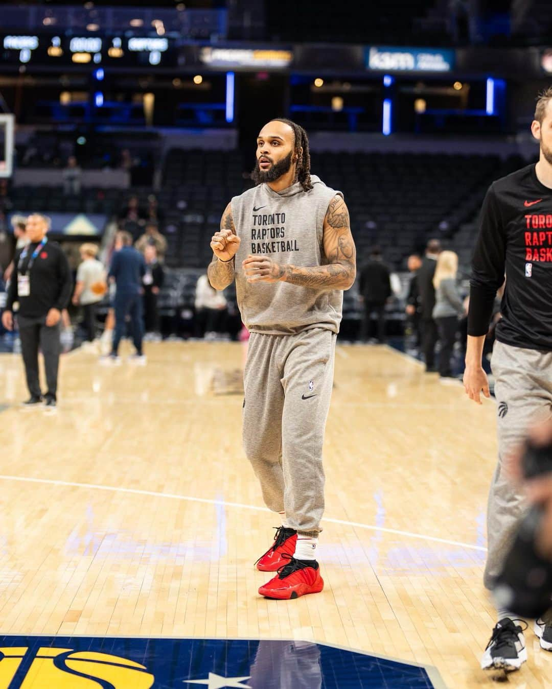 トロント・ラプターズさんのインスタグラム写真 - (トロント・ラプターズInstagram)「Pregame work 🏀」11月23日 8時58分 - raptors