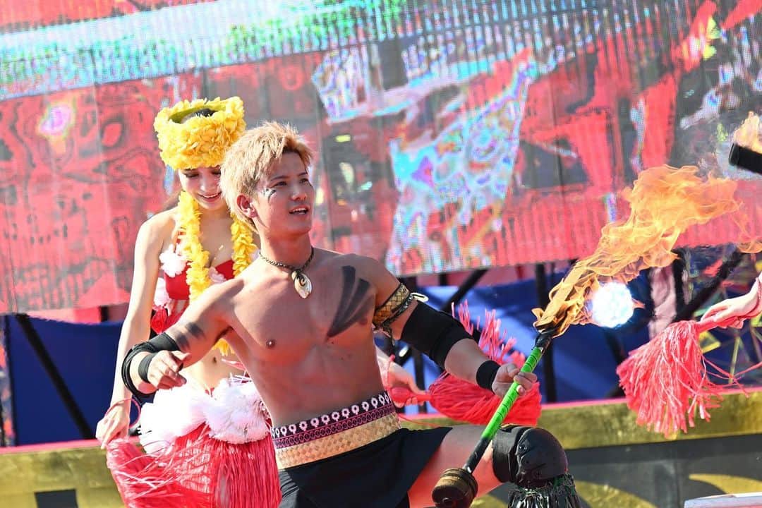 のインスタグラム：「＼🔥テレビ出演情報🔥／ シバオラのエディ勇人が、 12 月 27 日 (水)よる6時〜放送の「SASUKE」に出場!! シバオラメンバーやフラガールもパフォーマンスで応援!!🌺🔥 テレビの前で、みなさんも一緒に応援しましょう!!」