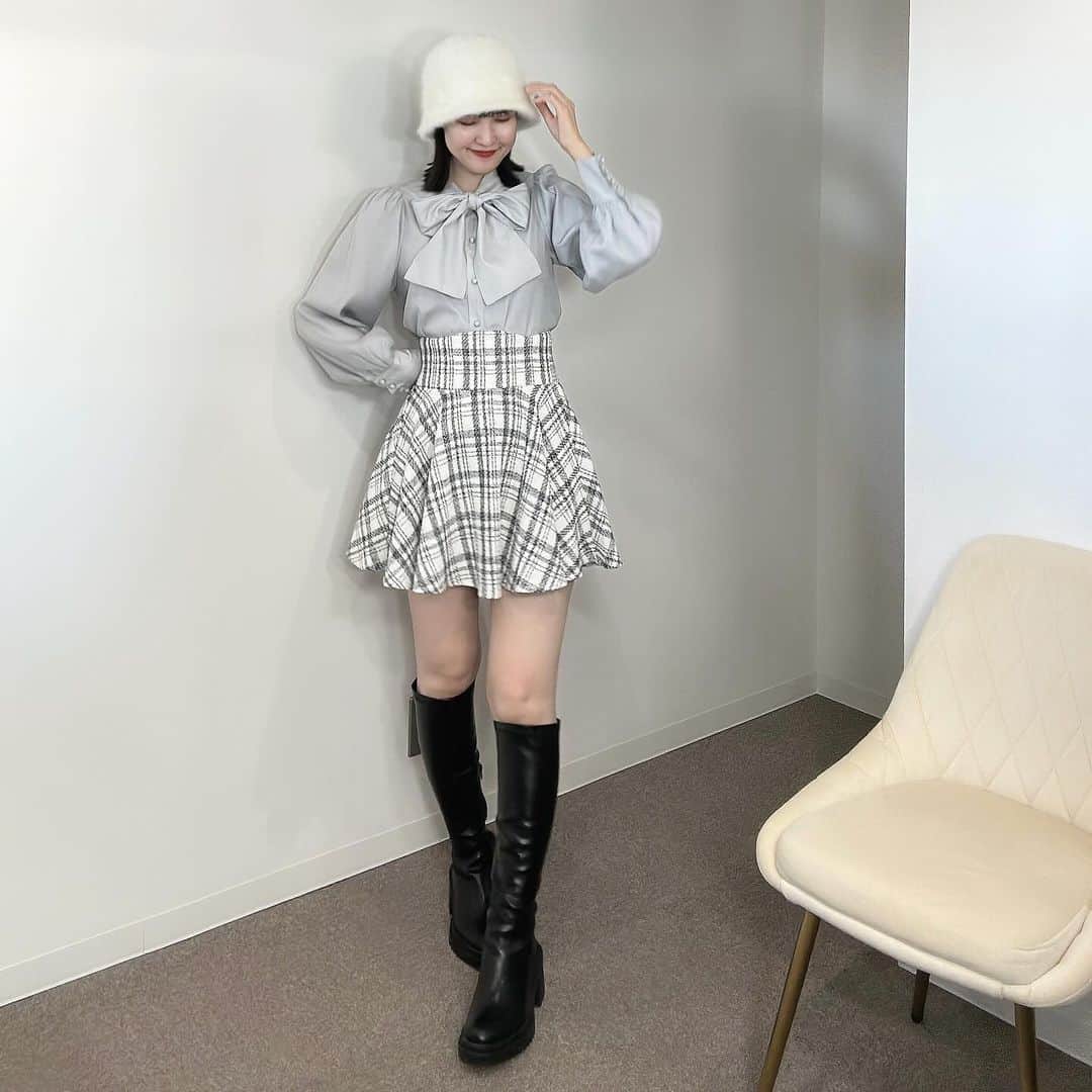 AnMILLEさんのインスタグラム写真 - (AnMILLEInstagram)「♥︎ BLACK FRIDAY ♥︎ 11/23(木) - 11/30(木)全店舗にて開催📣 ㅤㅤㅤㅤㅤㅤㅤㅤㅤㅤㅤㅤㅤ ❶ 2点以上で20%OFF‼️ ㅤㅤㅤㅤㅤㅤㅤㅤㅤㅤㅤㅤㅤ ❷ 対象商品！ トップス / ボトムス 20%OFF❗️ ワンピース / ロングコート 30%OFF❗️ ㅤㅤㅤㅤㅤㅤㅤㅤㅤㅤㅤㅤㅤ 年に一度のスペシャルな期間となっております✨  ㅤㅤㅤㅤㅤㅤㅤㅤㅤㅤㅤㅤㅤ※ 店舗先行開催となっております。  ㅤㅤㅤㅤㅤㅤㅤㅤㅤㅤㅤㅤㅤ #アンミール #anmille #ブラックフライデー #blackFriday」11月23日 9時19分 - anmille.official