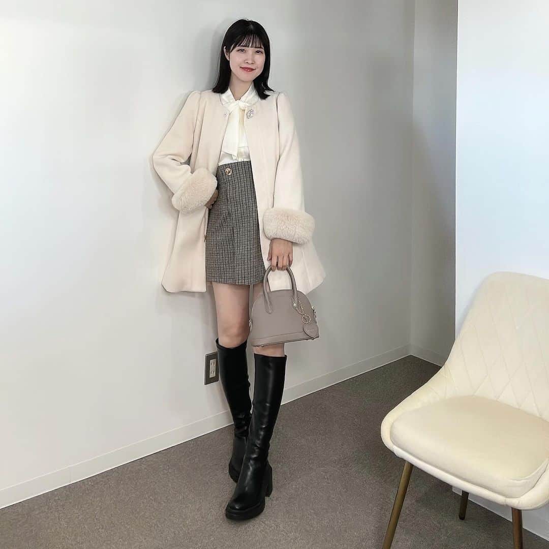 AnMILLEさんのインスタグラム写真 - (AnMILLEInstagram)「♥︎ BLACK FRIDAY ♥︎ 11/23(木) - 11/30(木)全店舗にて開催📣 ㅤㅤㅤㅤㅤㅤㅤㅤㅤㅤㅤㅤㅤ ❶ 2点以上で20%OFF‼️ ㅤㅤㅤㅤㅤㅤㅤㅤㅤㅤㅤㅤㅤ ❷ 対象商品！ トップス / ボトムス 20%OFF❗️ ワンピース / ロングコート 30%OFF❗️ ㅤㅤㅤㅤㅤㅤㅤㅤㅤㅤㅤㅤㅤ 年に一度のスペシャルな期間となっております✨  ㅤㅤㅤㅤㅤㅤㅤㅤㅤㅤㅤㅤㅤ※ 店舗先行開催となっております。  ㅤㅤㅤㅤㅤㅤㅤㅤㅤㅤㅤㅤㅤ #アンミール #anmille #ブラックフライデー #blackFriday」11月23日 9時19分 - anmille.official