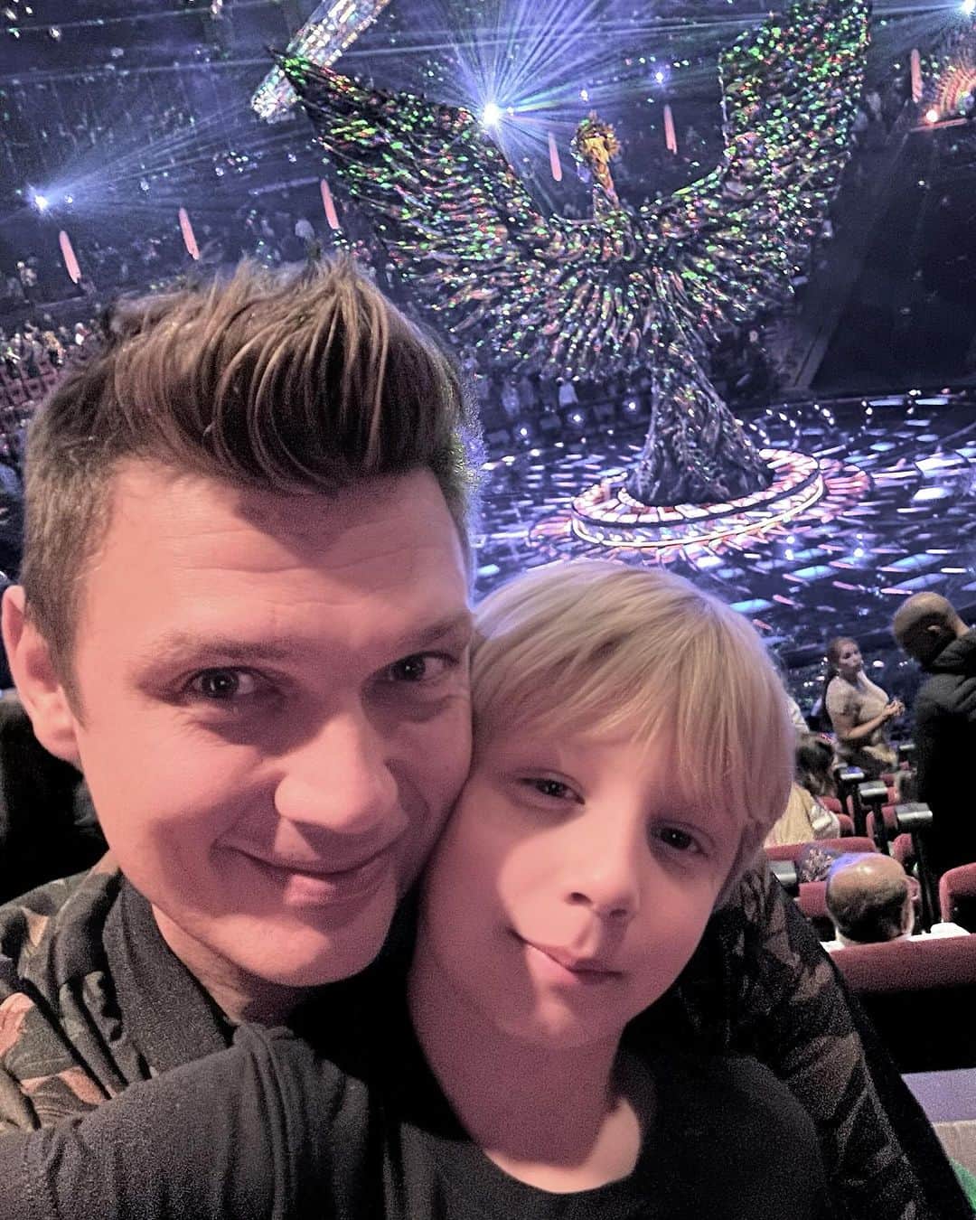ニック・カーターのインスタグラム：「Thank you @awakening.wynn for an incredible show that our family will always remember.」