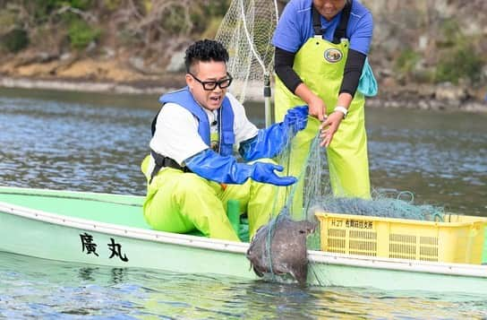 日本テレビ「満天☆青空レストラン」さんのインスタグラム写真 - (日本テレビ「満天☆青空レストラン」Instagram)「⭐️ 今週の青空レストランは 高知県高知市から幻の蟹ともいわれる「エガニ」をご紹介します🦀  ゲストは初登場の林遣都さんです✨  狙うはこの時期にとれる 超希少な「エガニのメス」🦀  漁は初めてだという林遣都さん 運良くGETできるのでしょうか⁉️  放送をお楽しみに🤗  #満天青空レストラン #青空レストラン #青空 #青レス #満天 #宮川大輔 #大ちゃん #うまい　#レシピ #日テレ #日本テレビ #高知県　#高知市 #ロケ　#カニ　#エガニ　#蟹 #林遣都 #サッポロ　#サッポロで乾杯」11月23日 0時57分 - aozora_official