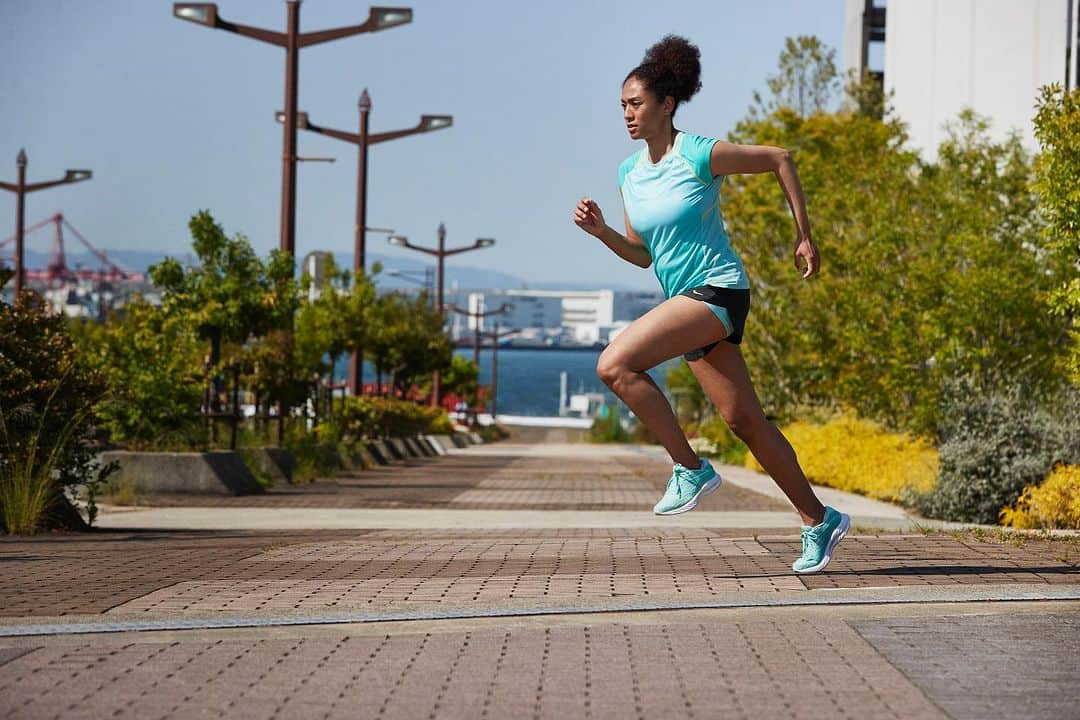 MizunoRunningさんのインスタグラム写真 - (MizunoRunningInstagram)「🎉 Dive into the revolution of running with the new colors of Wave Rider 27, available for presale soon so you can elevate your runs with superior comfort and unstoppable style! 🏃‍♀️💨   #WaveRider27 #mizunorunning」11月25日 22時00分 - mizunorunningusa