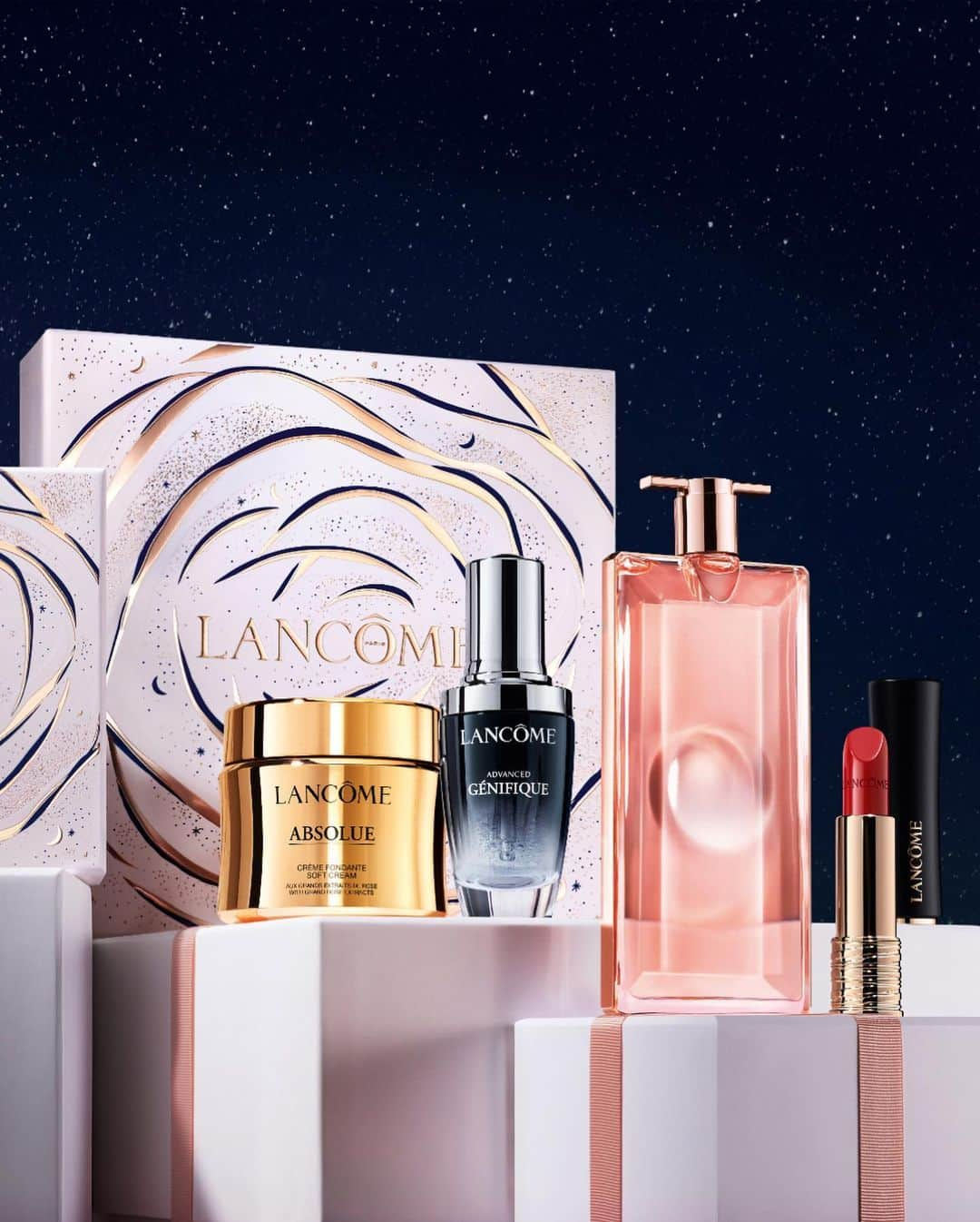 Lancôme Officialのインスタグラム：「Gift the extraordinary with Lancôme’s selection of beauty essentials for everyone. Choose Absolue Soft Cream for a radiant glow, Advanced Génifique Serum for daily moisture barrier strengthening, a touch of L’Absolue Rouge Cream to perfect your smile and to seal it all off, a delicate note of Idôle Eau de Parfum.  #Lancome #LancomexLouvre #Holiday23」