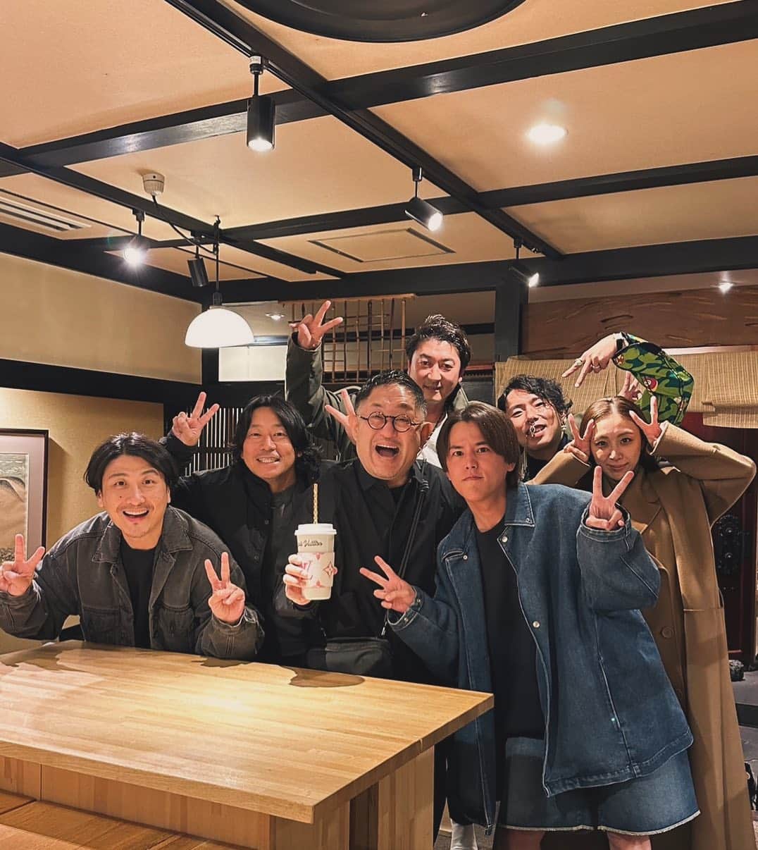 中村貞裕さんのインスタグラム写真 - (中村貞裕Instagram)「#かに吉  世界1の蟹料理！ 最高のメンバーと最高な時間！ 大将いつもありがとうございます！」11月23日 1時46分 - transit_nakamura