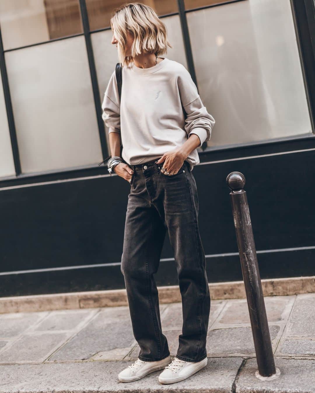 ジャクリーン・ミクタのインスタグラム：「Comfy day ♥  *anzeige」