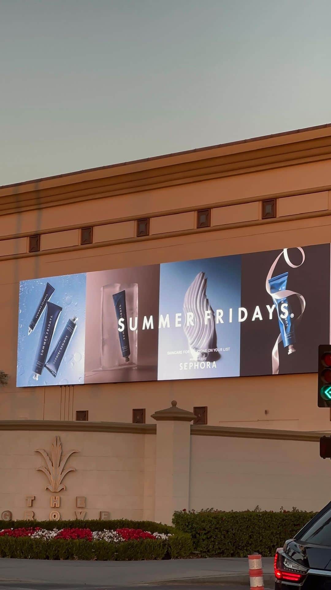 Marianna Hewittのインスタグラム：「a proud moment at an iconic location in LA — so surreal to see @summerfridays billboards at @thegrovela  stop by in the next month to see our billboards all along 3rd St and Summer Fridays is available at @sephora」
