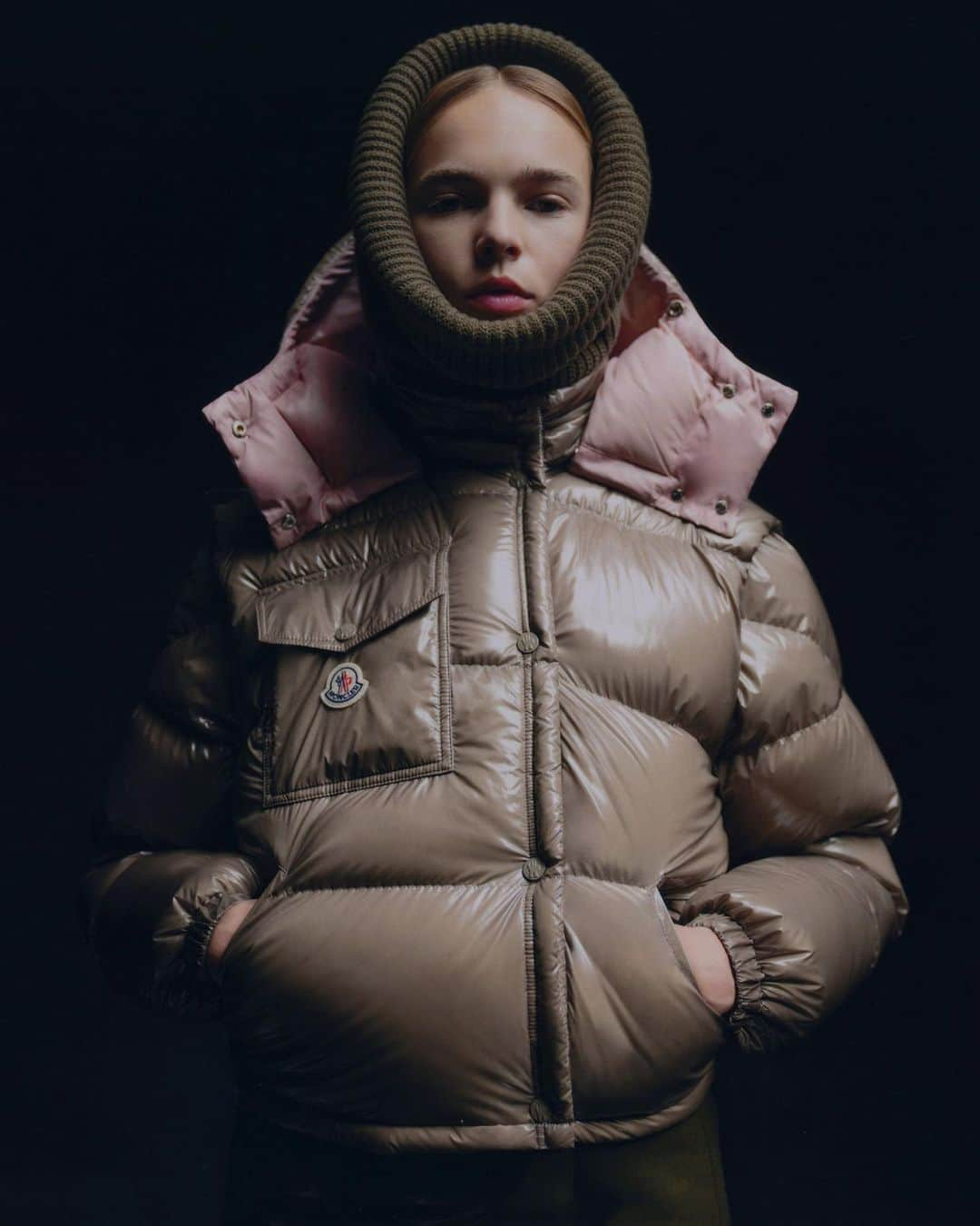 モンクレールさんのインスタグラム写真 - (モンクレールInstagram)「A timeless icon, reimagined for forever. The Moncler Karakorum in five colors of iconic gloss ripstop with contrast nylon lacqué lining - including gray taupe and pale pink: exclusively available at moncler.com.   #MonclerCollection」11月23日 1時51分 - moncler