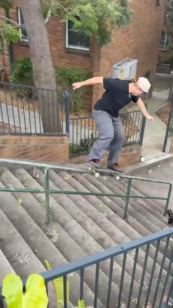 ジェイミー・フォイのインスタグラム：「Jamie Foy down under in the 306 x Deathwish ⁠ ⁠ @deathwishskateboards @jamie_foy ⁠」