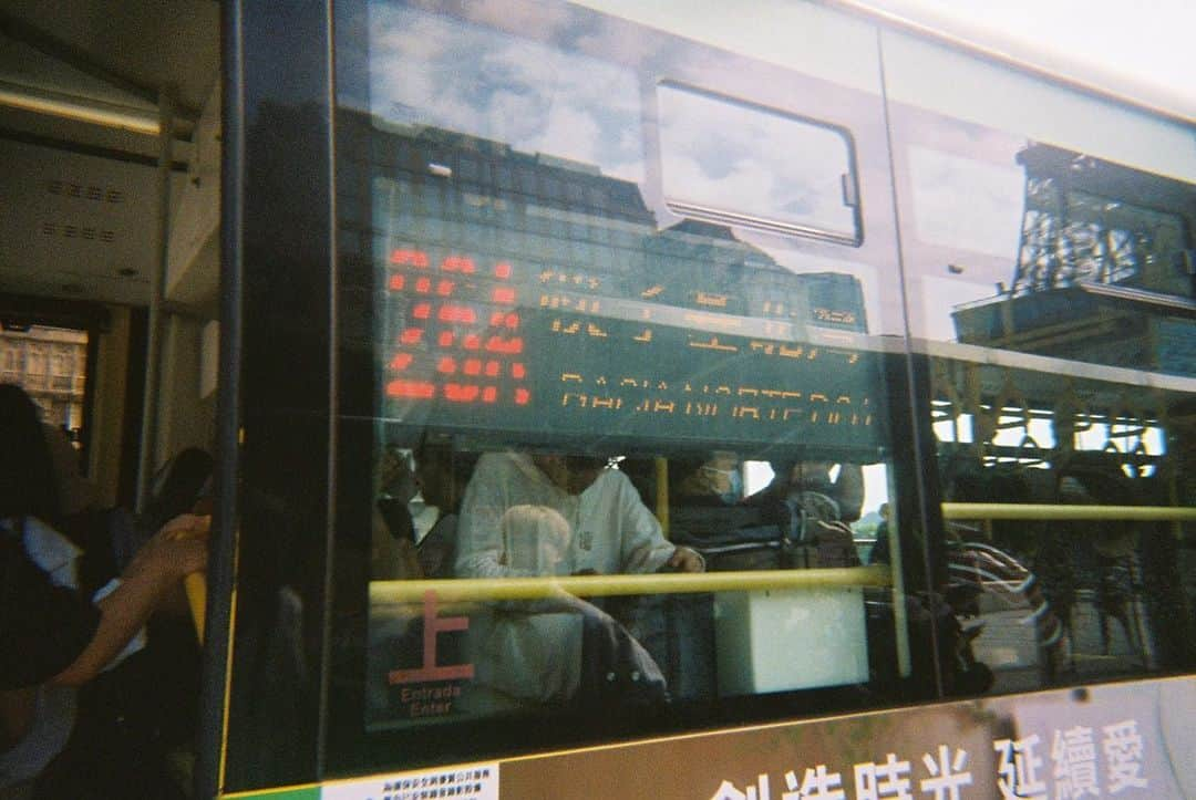 コレサワさんのインスタグラム写真 - (コレサワInstagram)「🇲🇴  マカオの街を 散策した時の写真  #kodakultramax400」11月23日 2時19分 - koresawa519