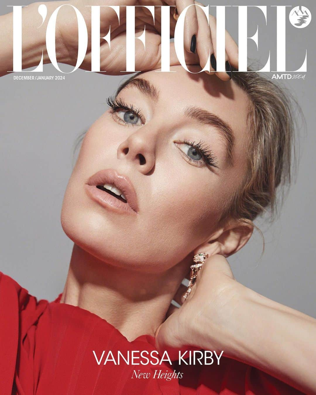 ヴァネッサ・カービーのインスタグラム：「Introducing the L'OFFICIEL December/January 2024 global cover star @vanessa__kirby!   You've seen her take on the role of Princess Margaret in #TheCrown and tell the heartwrenching story of a young mother giving birth in Pieces of a Woman, but now, #VanessaKirby is poised for one of her most challenging roles yet: Empress Joséphine in Ridley Scott’s #Napoleon, opening in theaters everywhere tomorrow. Playing opposite #JoaquinPhoenix in the titular role, Kirby's performance offers a more nuanced portrayal of Joséphine, beyond that of a dictator's paramour. "It was challenging to play a more ephemeral person. I’d never known or researched anyone more enigmatic and elusive than Joséphine.”  Tap the link in bio to read more about how Kirby prepared to play one of history's most mysterious figures in her L'OFFICIEL December/January 2024 cover story.   Photography @celestesloman Styled by @briesarawelch in @balenciaga @cartier Writer @cristobalita Casting @laurentabach Hair @jennychohair Makeup @missjobaker @forwardartists using @bakeupbeauty Manicure @ginaedwards_ Creative Consultant @marisuplicy Digital Tech Roy Beeson Photo Assistants @nathanmmartin @eirenach @spyderman31 Stylist Assistant @keeelllssss Location The Mansion at @idealglass_studios」