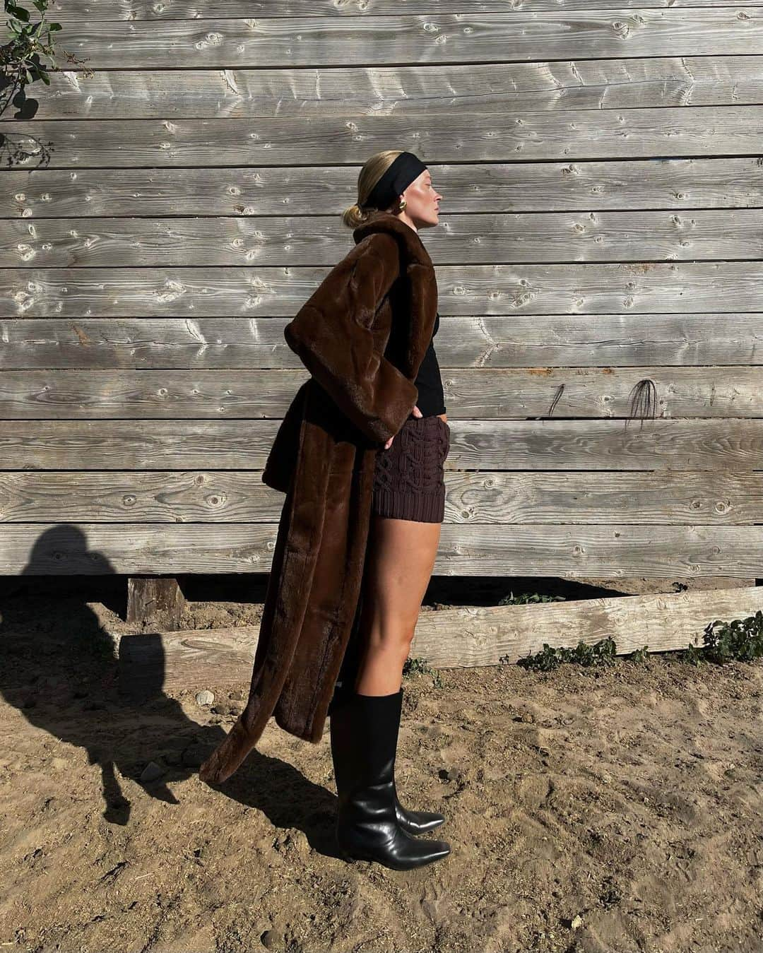 エイミー・ソングさんのインスタグラム写真 - (エイミー・ソングInstagram)「She’s known for making a statement. Shop the Mattea coat on @revolve.」11月23日 2時27分 - songofstyle