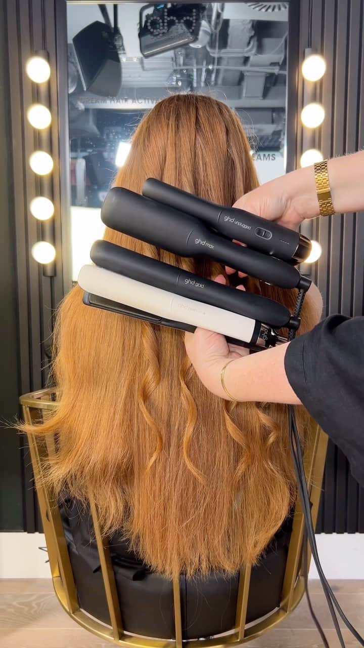 ghd hairのインスタグラム：「Wondering which styler to go for this Black Friday? This might help ☝ Be quick, our stylers are currently up to 25% OFF! 😲  Receive a complimentary heat protect spray with every electrical purchase when using code GHDXBF at checkout this Black Friday 💰 (FYI: We have tool personalisation across selected tools too!) ✍️   #ghd #ghdhair #blackfriday #haircaredeals #blackfriday23 #blackfridayhaircare」