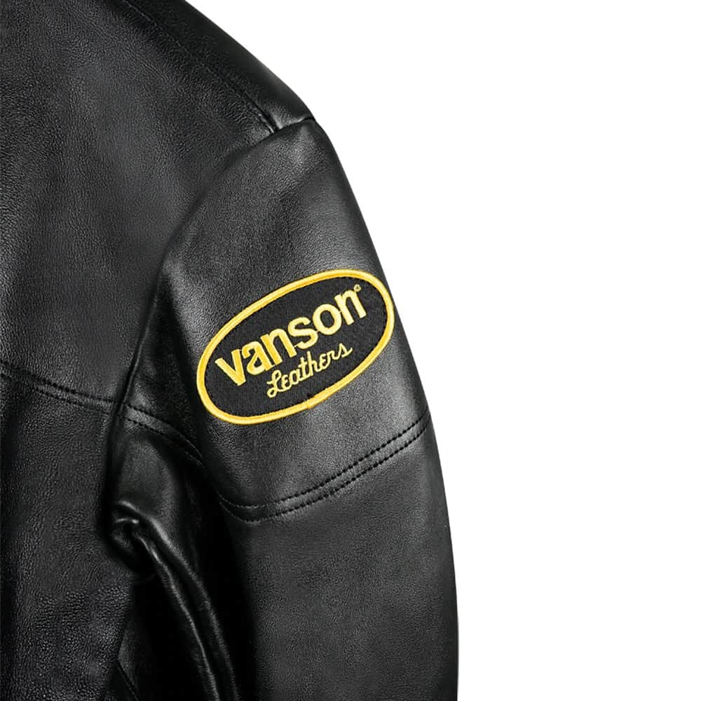 バンソンさんのインスタグラム写真 - (バンソンInstagram)「Be sure to shop our Manx jacket, and other select styles for our Black Friday sale. #vansonleathers #blackfriday」11月23日 3時30分 - vansonleathers