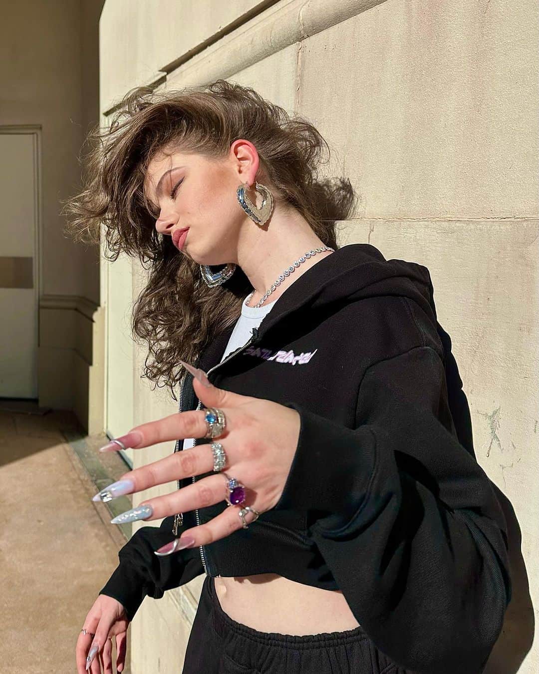 ディトーのインスタグラム：「THANK YOU FOR 10K on the TRY ME music video😭💕」