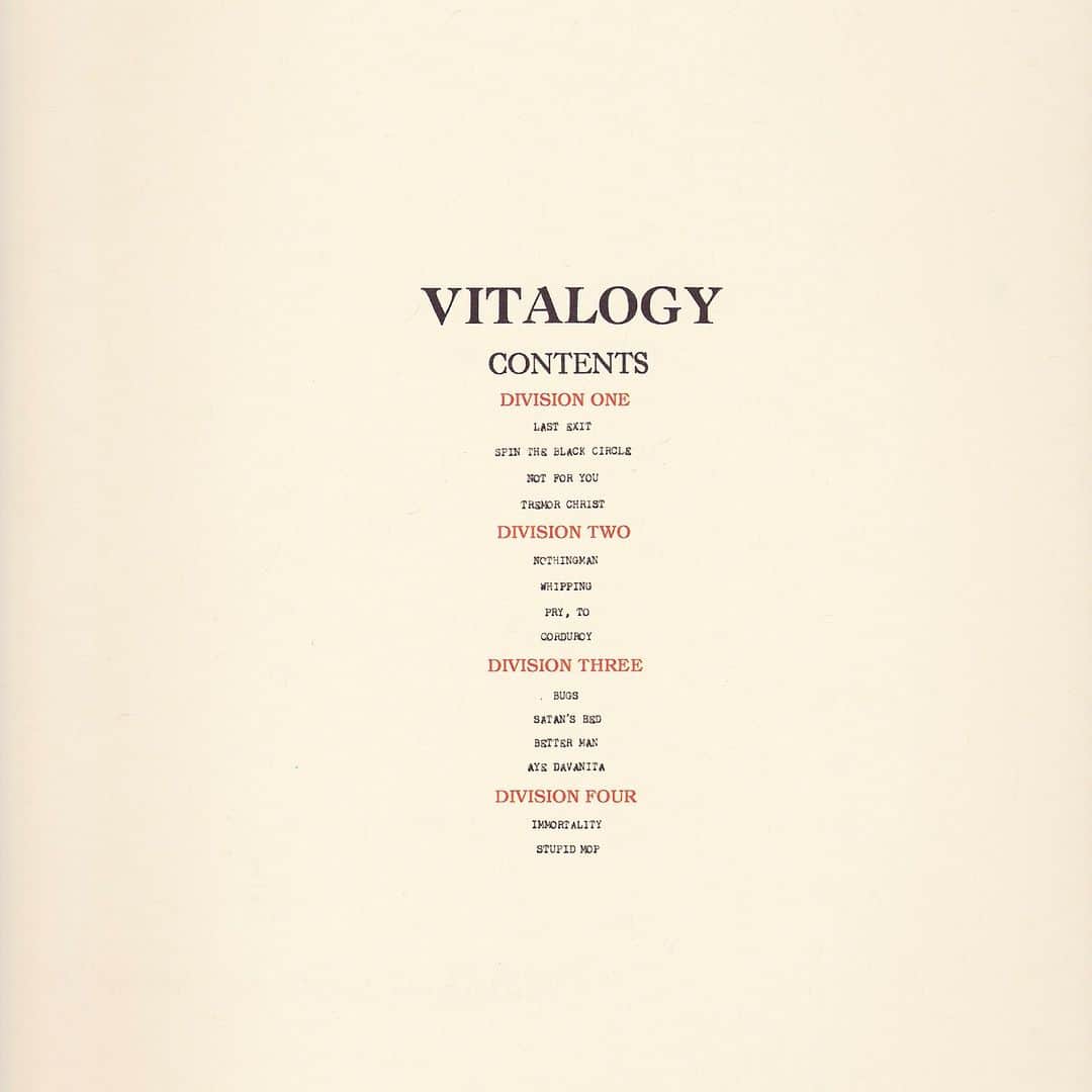 パール・ジャムのインスタグラム：「29 years of Vitalogy. Listen to the album at the link in bio and tell us your favorite track below.」