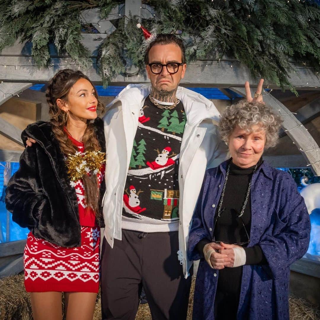 ミシェル・キーガンのインスタグラム：「An early Christmas present … A Brassic Christmas Special coming this December 🎄🎅🏼⭐️😝 @skytv #brassic」