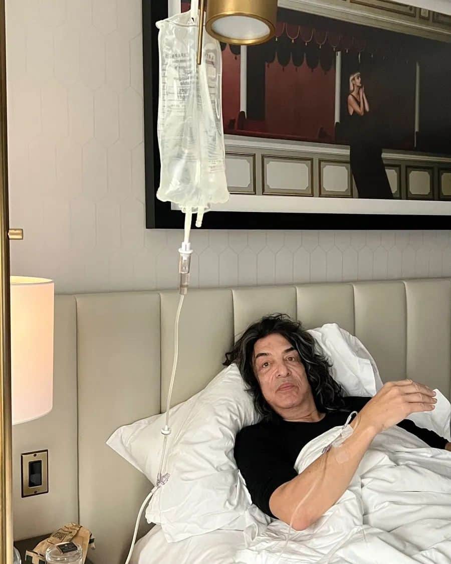 KISSさんのインスタグラム写真 - (KISSInstagram)「Toronto And Ottawa… I’ve done everything possible to get onstage and be a part of the incredible 2 1/2 hour celebration we planned but this flu has made it impossible. I along with Gene, Tommy and Eric couldn’t be more disappointed and send our deepest apologies.」11月23日 4時38分 - kissonline