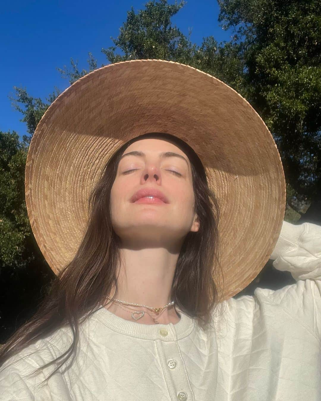 アン・ハサウェイさんのインスタグラム写真 - (アン・ハサウェイInstagram)「✨all gratitude✨」11月23日 4時39分 - annehathaway