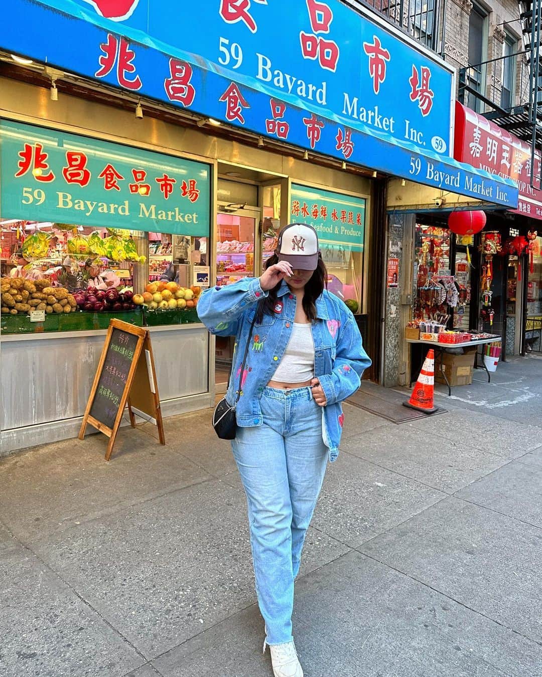 ベラ・ゴールデンさんのインスタグラム写真 - (ベラ・ゴールデンInstagram)「i ♥ new york ! 🧃」11月23日 5時35分 - bellaagolden