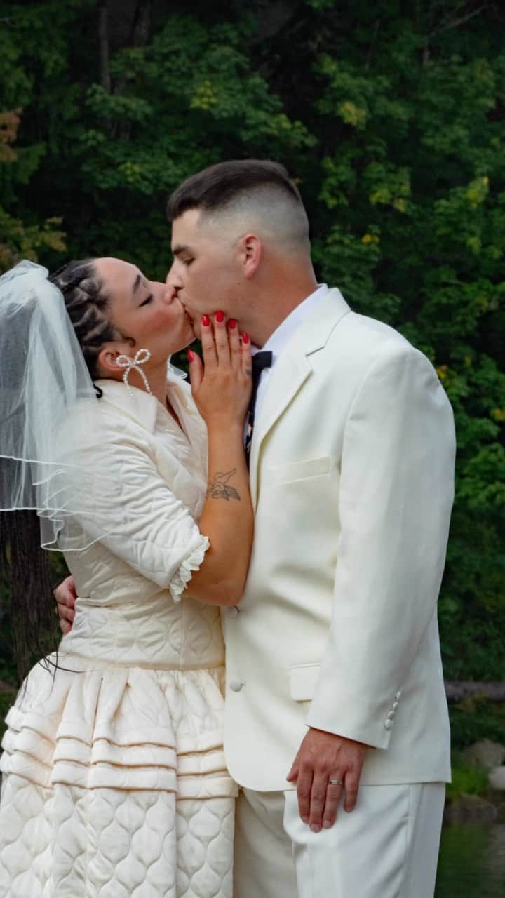 WHO WHAT WEARのインスタグラム：「Between their darling invitations, DIY décor, and incredibly well-dressed guests, @urfavesister and @mackeson’s backyard wedding was something of a dream. Kicking off the rehearsal dinner in a @hillhouse dress, getting ready in a vintage slip, and tying the knot in @shushu__tong, the bride wore looks that would fill any fashion girl with aspiration. But details like the papier-mâché “guardian angel of the night” she bestowed on the entrance and the first dance the couple shared with their dog are raising our wedding standards even higher. Find more on all the thoughtful details in the latest installment of #WhoWhatWearWeddings at the link in our bio. photos: @katyshayne, @samhylton」