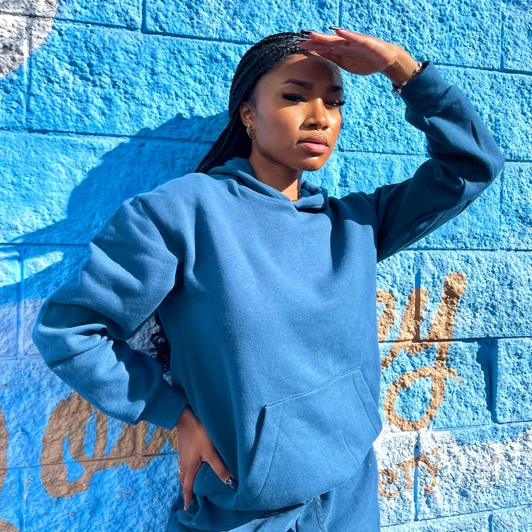 American Apparelのインスタグラム：「Bright days call for bold moves. 🌟 💙   Elevate your chill with our ReFlex Fleece Hoodie and Sweatpants. Share your sunny day outfits with us using #AAStyleSpotlight for a chance to be featured.  #AAStyle #americanapparel #fashionicons #streetwear #CraftTheCulture」