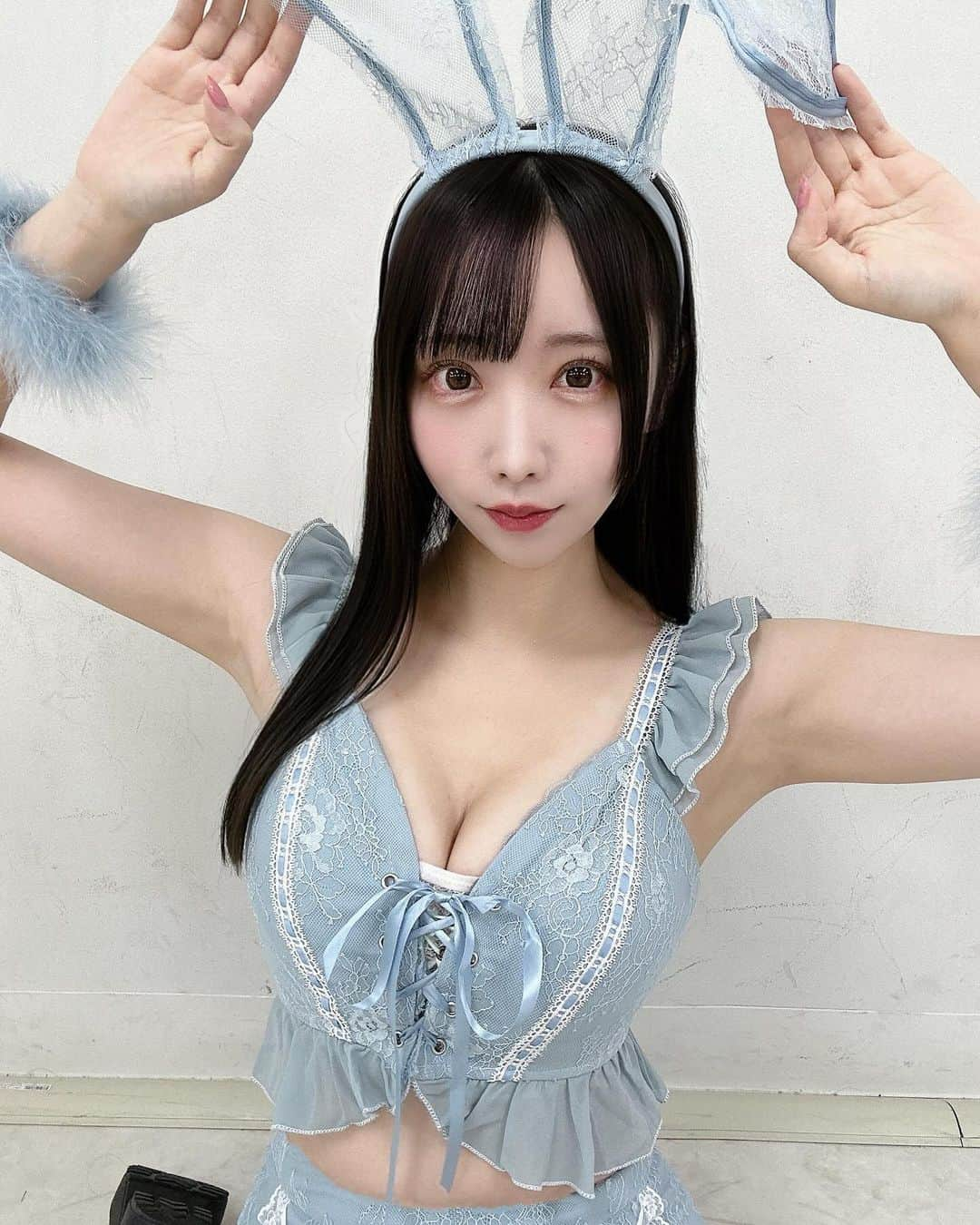 陽多マリィのインスタグラム：「＊ 数年ぶりの黒髪なんだけど どうですか？🐰  #アイドル #ไอดอล #idola #jepang #Ídolo #diminuto #bonita #偶像 #可爱 #萌 #japaneseidol #japanesegirl #地下アイドル #美男美女と繋がりたい#自撮り #自撮り女子 #自撮り界隈  #自発ください  #いいね返し #太もも #ふともも  #アイドル #idol #メイド #meido #セルカ#meidocafe#japaneseidol #japanesegirl #followme #l4l  #隠しきれないヲタク #隠しきれないオタク」