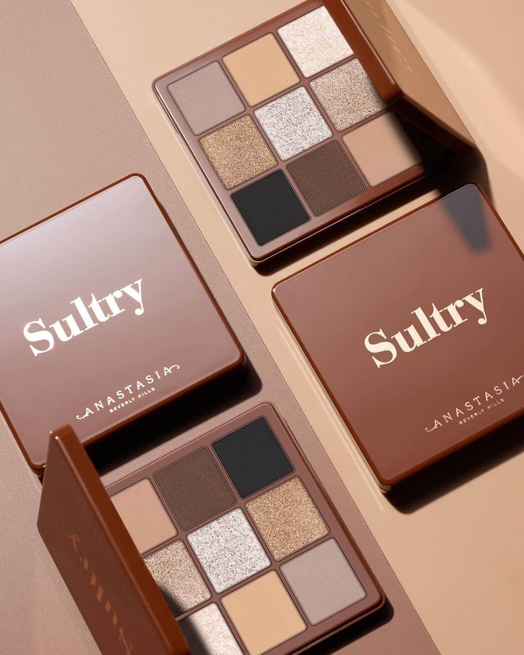 Anastasia Beverly Hillsのインスタグラム：「Bringing back the classics with our Sultry Mini Eyeshadow Palette, featuring 9 neutral, cool-toned mattes and metallics 🔥 Tap to shop now!   #AnastasiaBeverlyHills」