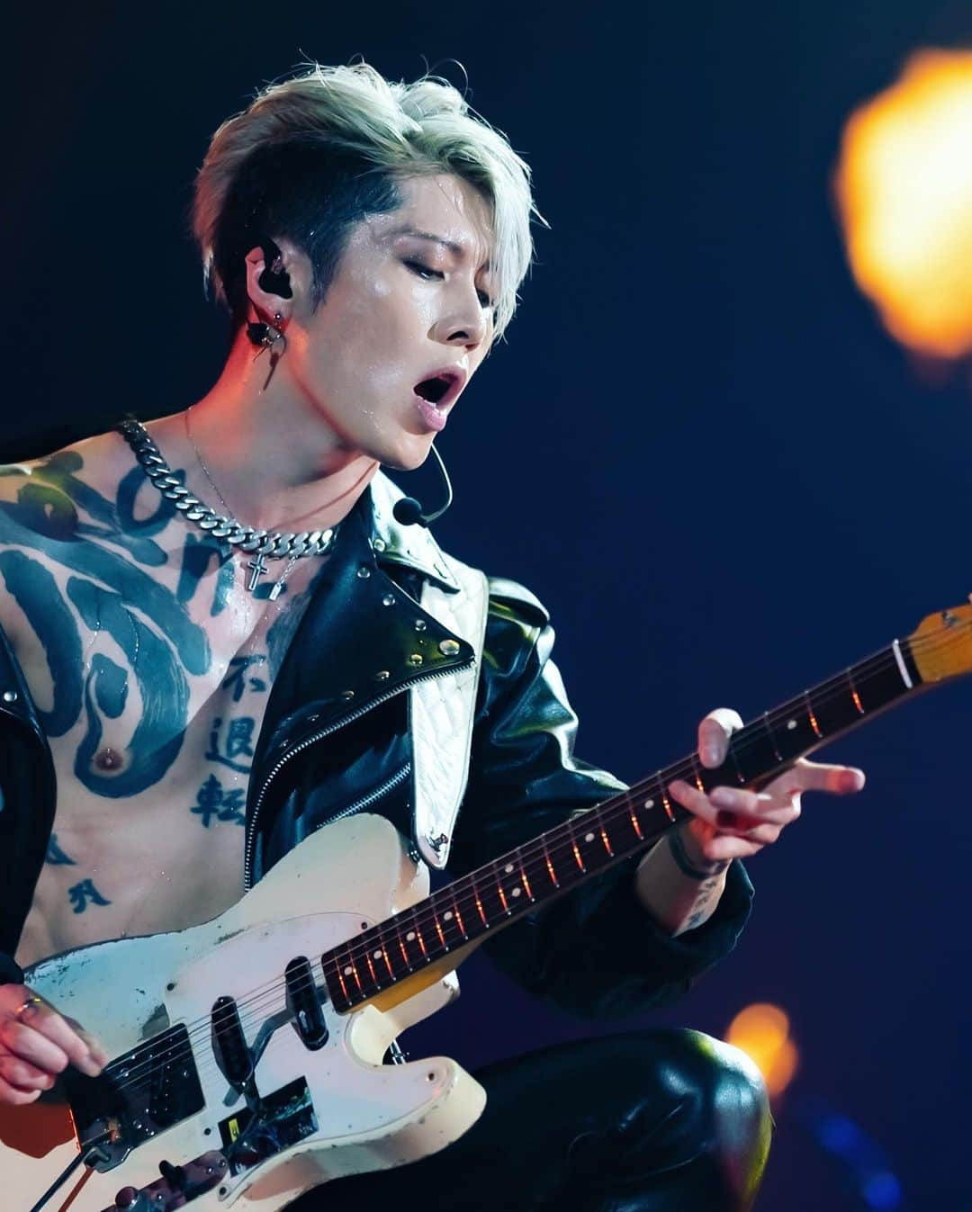 雅-MIYAVI-さんのインスタグラム写真 - (雅-MIYAVI-Instagram)「Tokyo DAY2   泣いても笑っても今日がラスト 全てを出し切ろう  @thelastrockstars  #Yoshiki #Hyde #Sugizo #Miyavi」11月23日 7時02分 - miyavi_ishihara