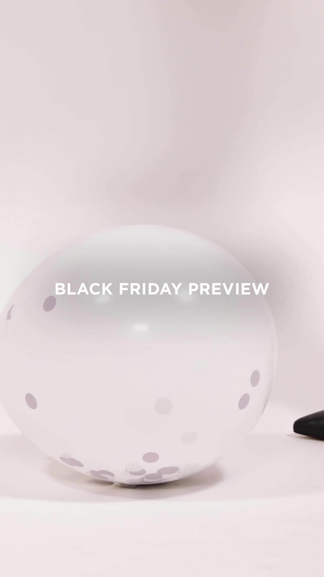 ヴィンスカムートのインスタグラム：「Step into these deals! Get 30% OFF your 🛒 with code CYBERPREVIEW」