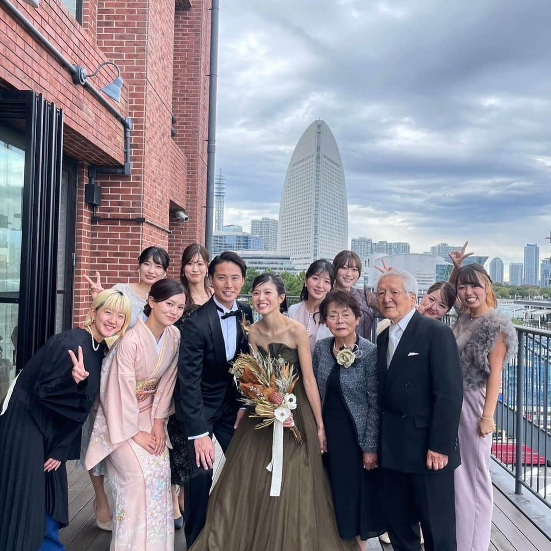 内藤沙季さんのインスタグラム写真 - (内藤沙季Instagram)「本当に素敵な結婚式でした💐 幸せそうなお二人の姿を見て 私もhappyな気持ちになりました🫶🏻 素敵な旦那さんに出会えたこと 本当に嬉しく思います...😌 末長くお幸せに🩷 . . . . . #結婚#結婚式#ウエディング#ウエディングドレス」11月23日 7時03分 - n.sakigram