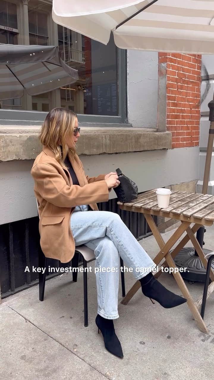 Helena Glazer Hodneのインスタグラム：「One of those versatile pieces that works well with everything from denim to leggings to leather anything. This one is @aninebing and currently part of the @shopbop sale. Included all of my picks in the link in my bio. https://liketk.it/4ouKA」