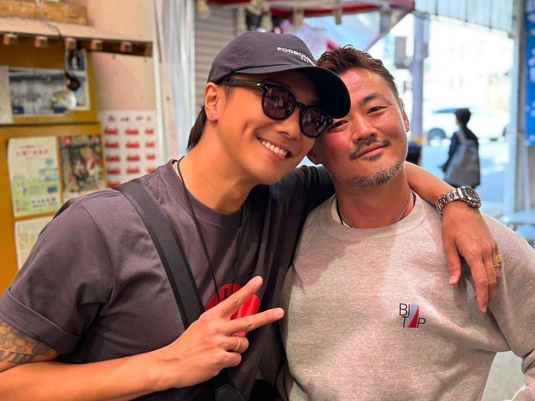 TAKAHIROさんのインスタグラム写真 - (TAKAHIROInstagram)「とある日の 昼飲み🍺✨」10月30日 16時55分 - exiletakahiro_official