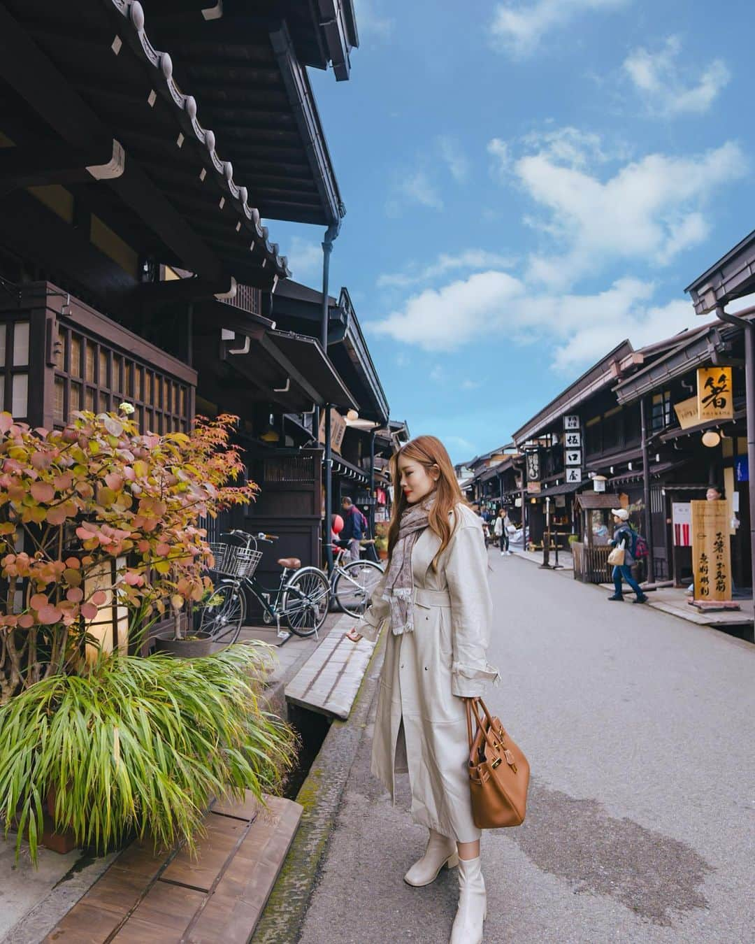 Stella Leeのインスタグラム：「Getting lost in small town of Japan 🇯🇵」