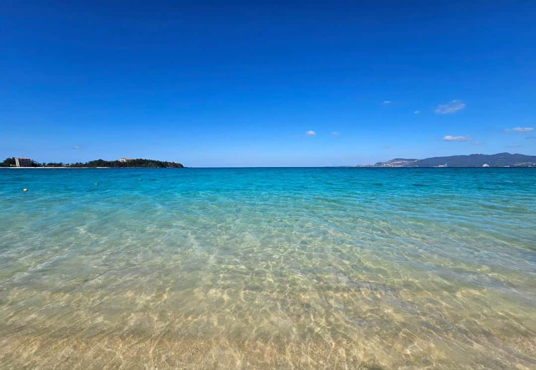 Shihoさんのインスタグラム写真 - (ShihoInstagram)「青い。  #blue #ocean #sea #sky #beach #earthing #sunnyday #海 #空 #快晴 #singerslife」10月30日 15時35分 - fried_pride_shiho