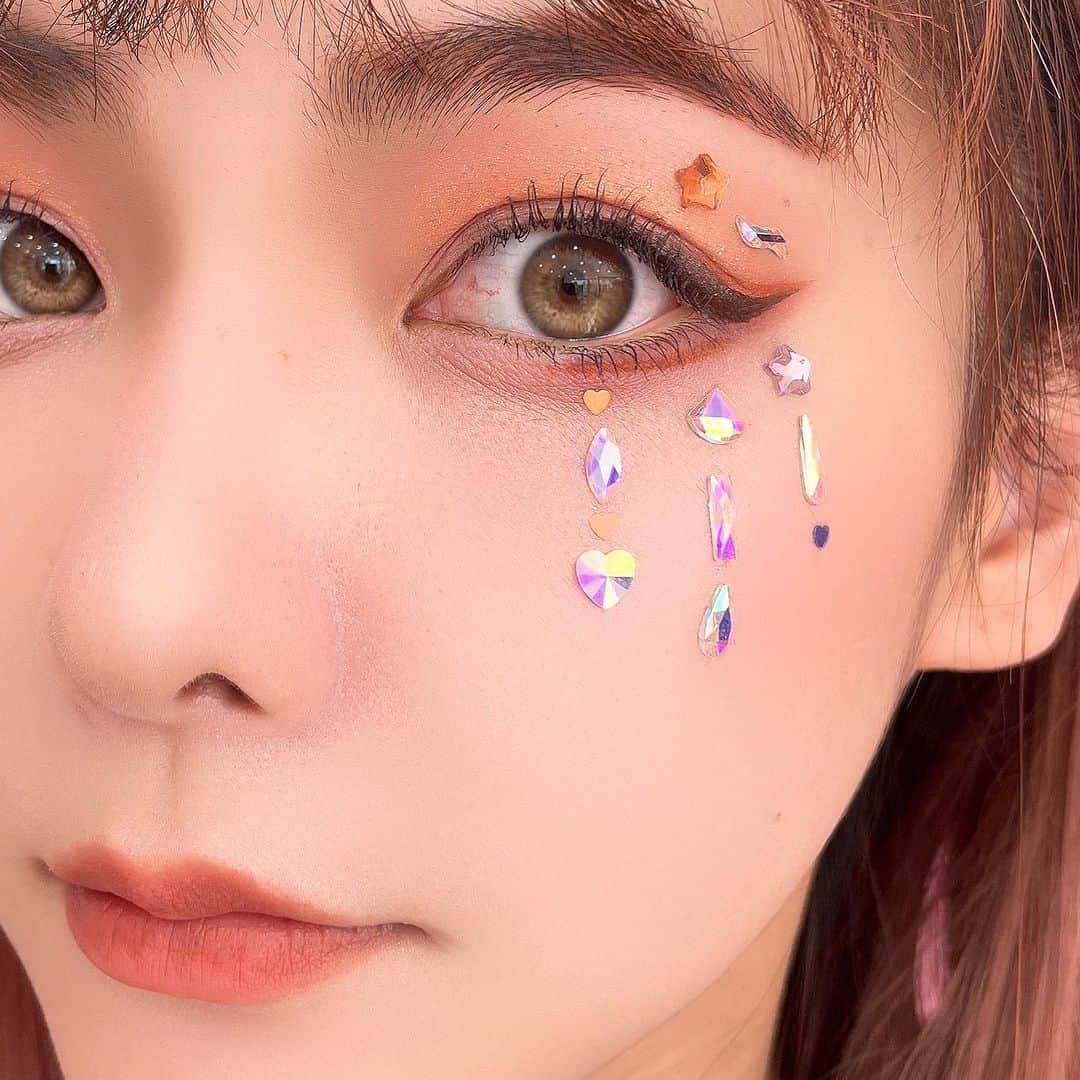 LISA minemuraのインスタグラム：「🌈 昨日よりもバージョンアップ🎃🦇🕸🧡💜  🌈  #ハロウィンメイク  #長野市」